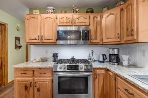 Green Forest Lodge - Pet Friendly