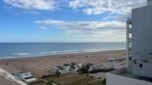 Mono Ciudad Marítima vista lateral