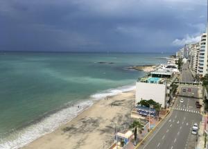 Encantador apartamento en Salinas con vista al mar