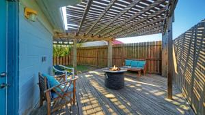 Walk to Shops Near Dining Beach Central Port A Location Casa Coconut by AvantStay