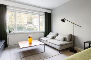 Cosy apartment with balcony, good transport connections.