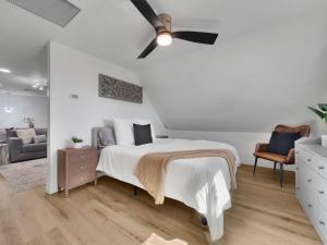 The Wellness Loft Studio 2 Pool-Gym