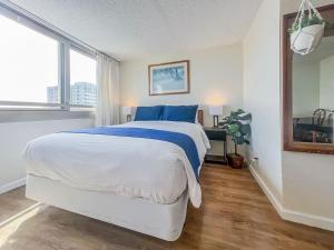 Two Amazing Views in One Spacious Condo Getaway