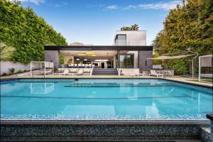 Ultra Luxurious Villa in the Beverly Hills Flats