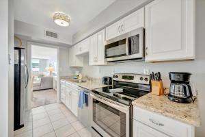 Martinique Cheer-Monthly-On the Sand