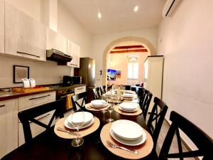 Sliema Unique 4 Bedroom Townhouse Off The Beach