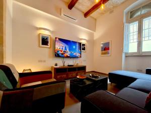 Sliema Unique 4 Bedroom Townhouse Off The Beach