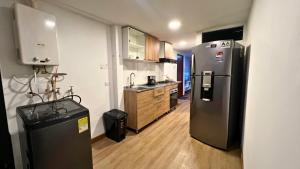 Dúplex familiar cerca al Cable y Milán con patio