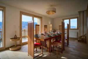 Chalet Biola Vu - OVO Network