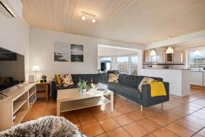 C11731-Hemmet-Jollen-1-st