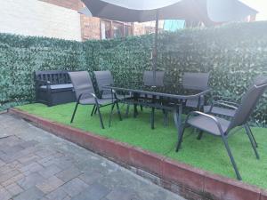 Cosy 4 Bedroom Liverpool Contractor & Family Stay