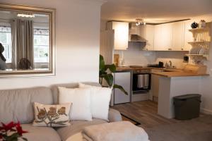 Charming Apartment with Prime Location