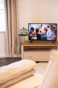 Charming Apartment with Prime Location