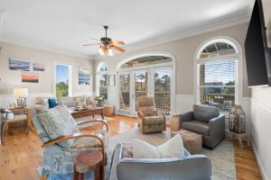 Salty Daze- Private pool & hot tub pet friendly family friendly