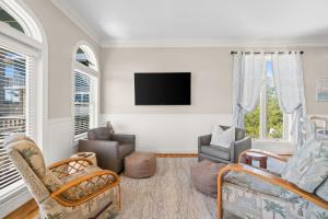 Salty Daze- Private pool & hot tub pet friendly family friendly