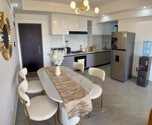 Beautiful 2 Bedroom apartment offering comfort, convenience, views and so much more!