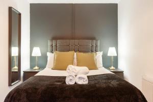 Spacious 4BR Home-Contractor Friendly-Pool Table