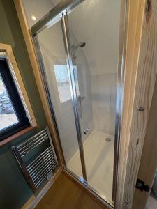 LUXURY POD - Hidden Hills Waterville Farm