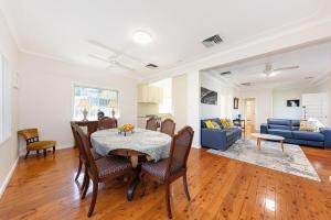 Luxury 3 bedroom 2 bathroom full home with easy access near Cronulla