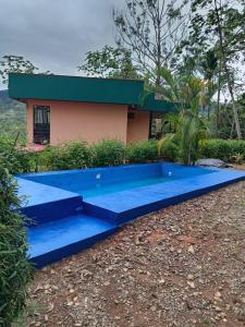 Paradise Views Awaits, King Bed, Hot-Tub