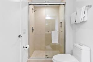 Luxury 22nd floor unit with ocean view