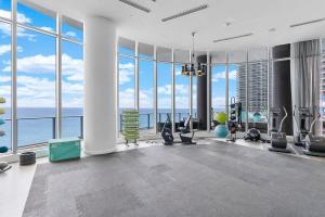 Luxury 22nd floor unit with ocean view