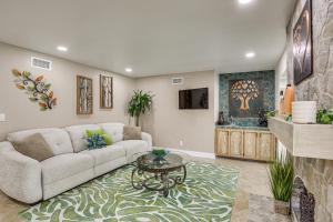 Luxe Family Home in Bonita w Private Pool & Spa!