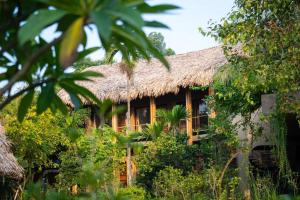 Van Long Garden Retreat