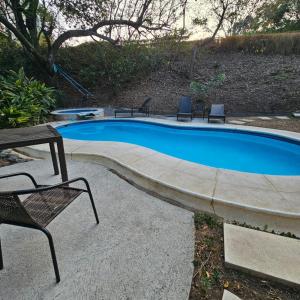 Apartamento moderno con vista al río, piscinas y gym Costa Rica