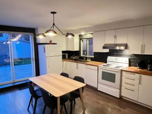 Appartement Mid Century 2 Chambres avec Jardin