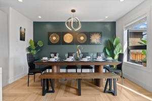 *One of a Kind* | Hot Tub| Air Hockey| Pool and…