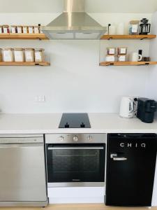 NEW Luxury Cabin with Scenic Views & Farm Charm