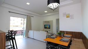 1074 - Apartamento para locação no centro de Bombinhas