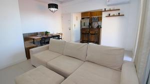 1074 - Apartamento para locação no centro de Bombinhas