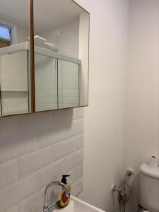 Charmoso quarto sala na Cinelândia 1503