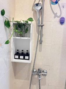 Wellington-Sky Center Next to Airport free Pool