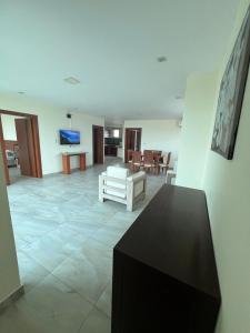 Modern apartment a few steps from the Salinas esplanade