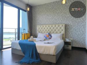 Almas Couple Warm N Stylish Seaview Studio By STAY