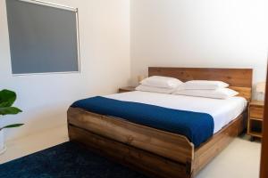 Modern Oceanview Retreat - with Infinity Pool