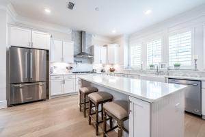 Happily Eva After at Prominence 30A