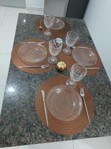 Casa completa em Matinhos aceita pets com Wi Fi, estacionamento e ótima localização