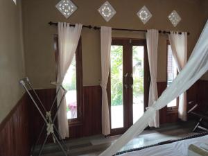 Khailash Warung and Home Stay