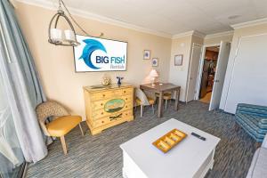 1BR New Oceanfront with Heated Pools, Coral Beach!