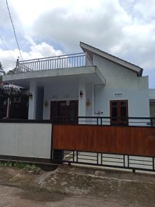 Villa Tabanan Kediri