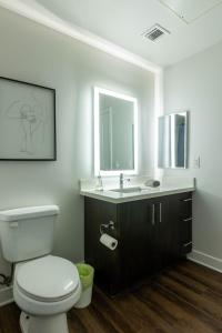 Modern Serenity Apartment for a Comfortable Stay