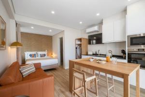 Modern Studio Steps From Beach