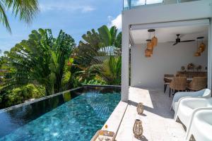 2BR Tropical Villa Elisa Sea View Pool Breakfast