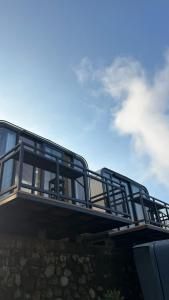 The Lakebox Menjer by Travelink