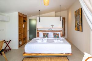 4BR Villa Breeze Tropical Sea View Retreat