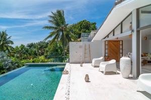 4BR Villa Breeze Tropical Sea View Retreat